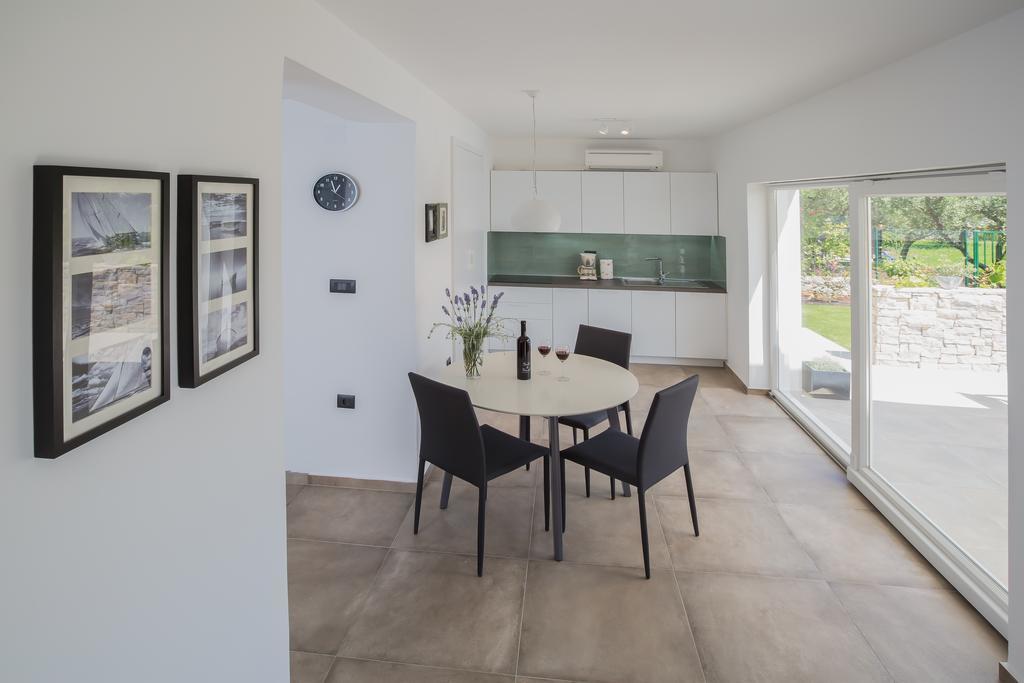 Salt & Sand Villa Kornić Extérieur photo