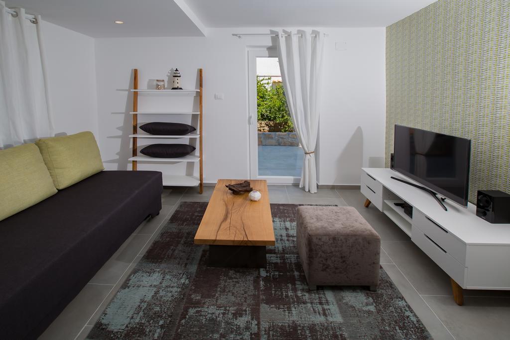 Salt & Sand Villa Kornić Extérieur photo